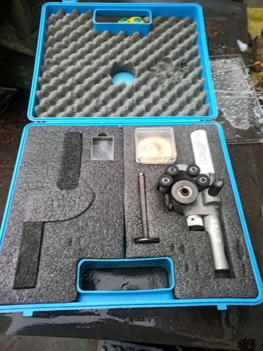 unealtă pentru decojirea stratului semiconductiv