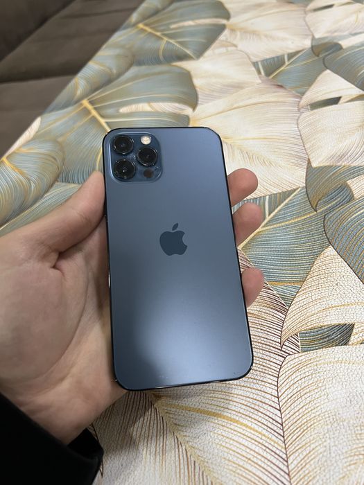 продаю iPhone 12 Pro