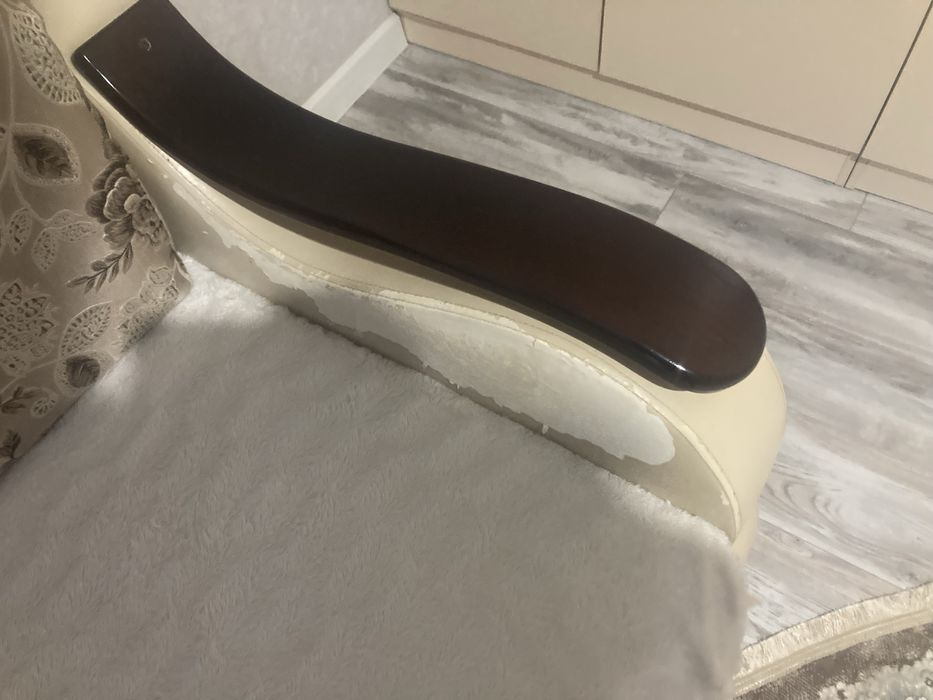 Продам диван. Диван сатылады