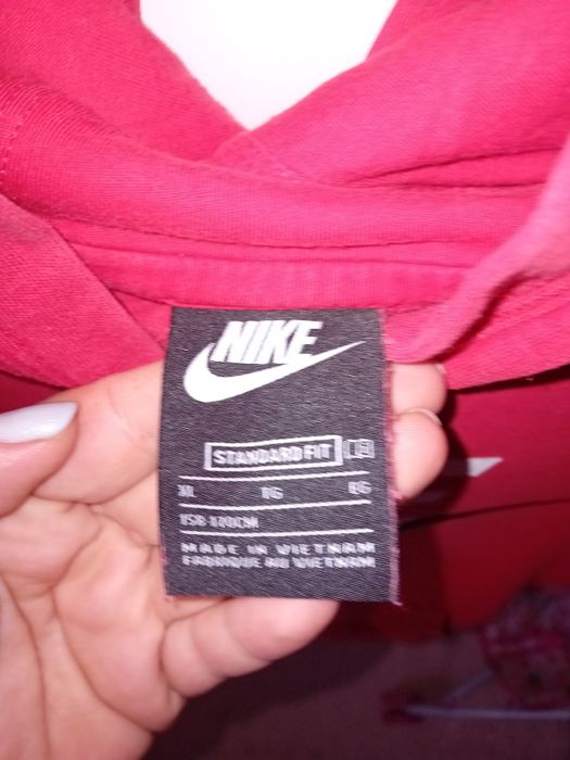 Червено худи Nike