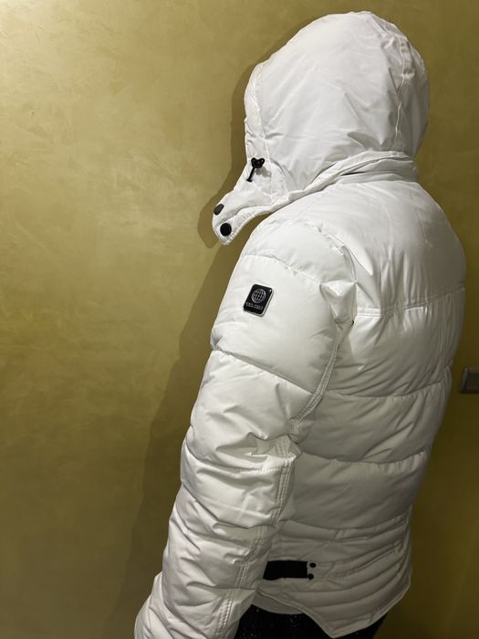 Продавам бяло зимно яке – отлично състояние