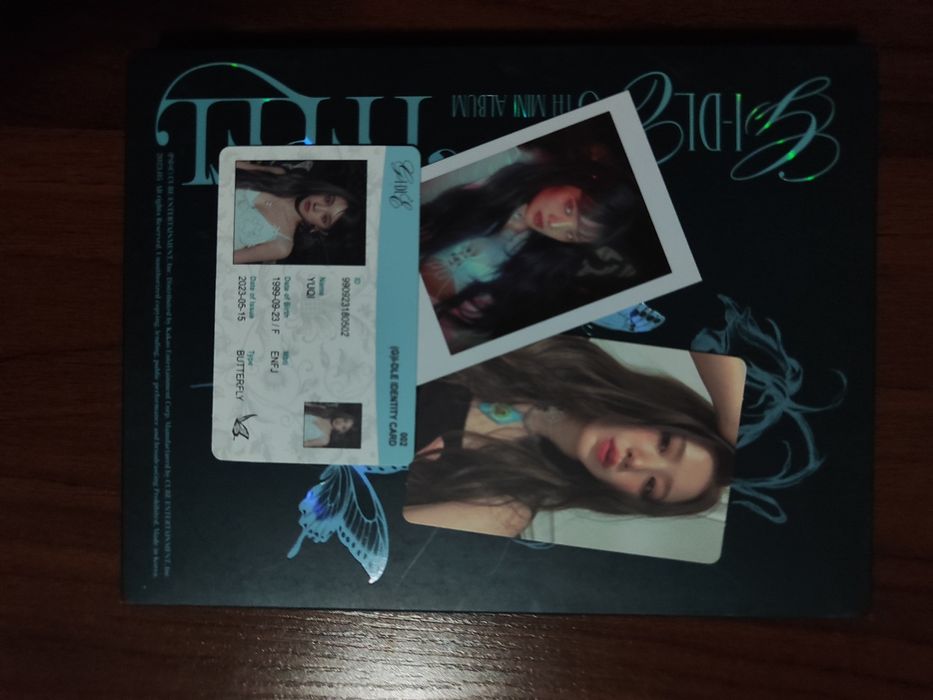 Альбом (G)I-DLE - I feel (Butterfly версия)