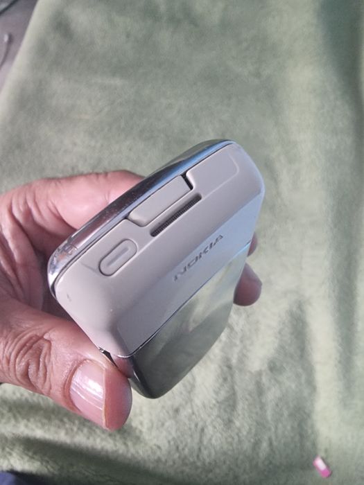 Vând Nokia 8800 Sirocco Silver