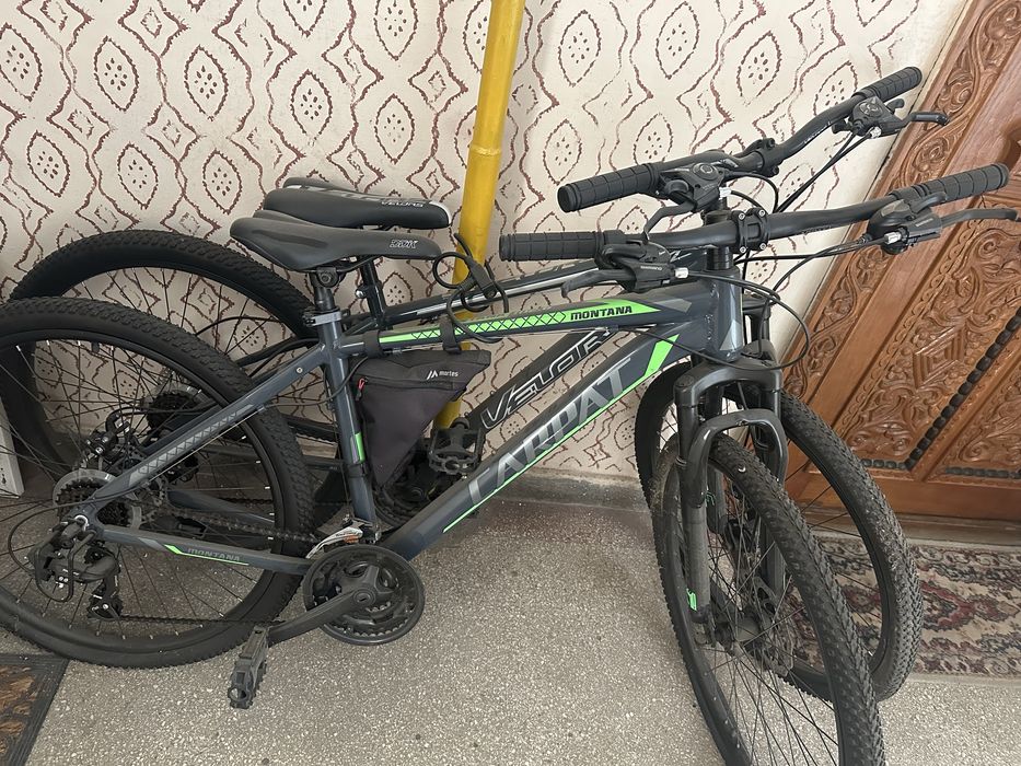 Bicicleta velors , montana