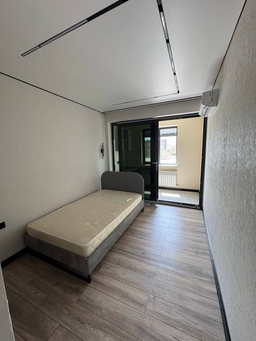 Кровать полуторка с матрасом