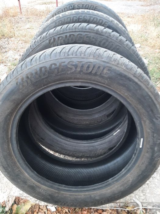 Продам шины 235/55/19 бриджестон
