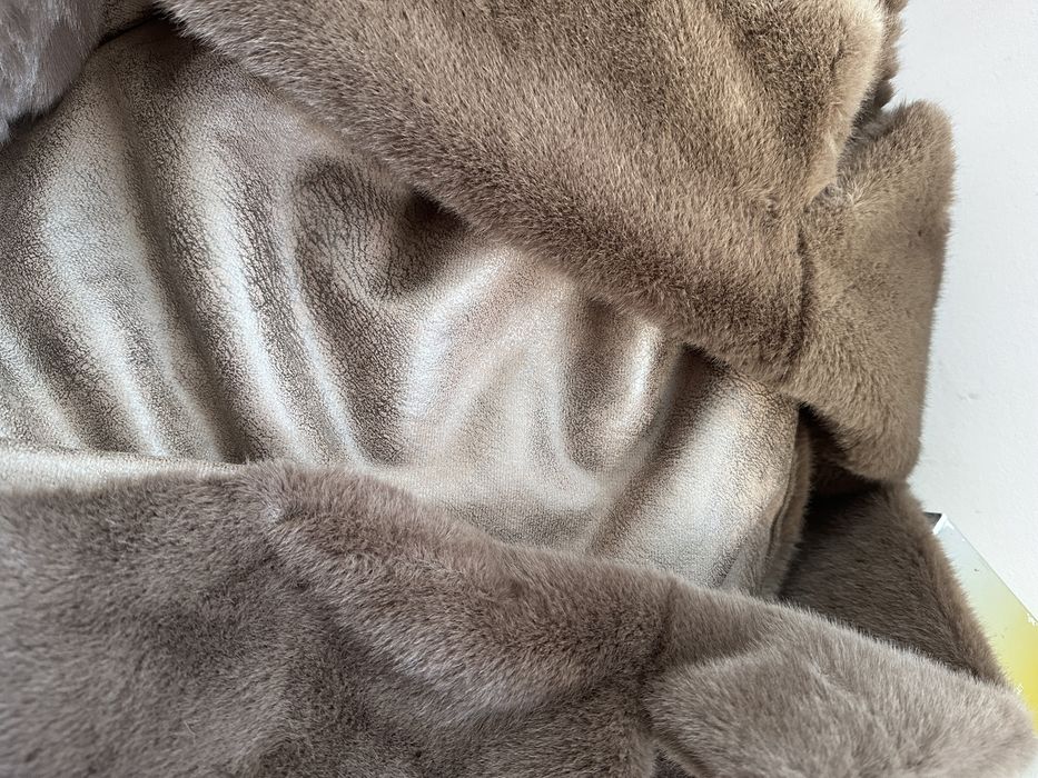 Шуба очень красивая срочно