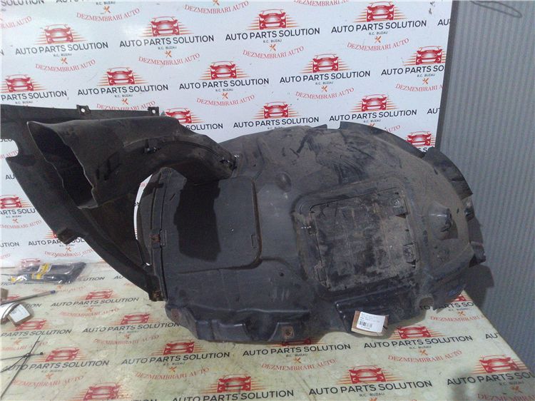 Aparatoare noroi stanga fata bmw seria 1 an fabr. 2012