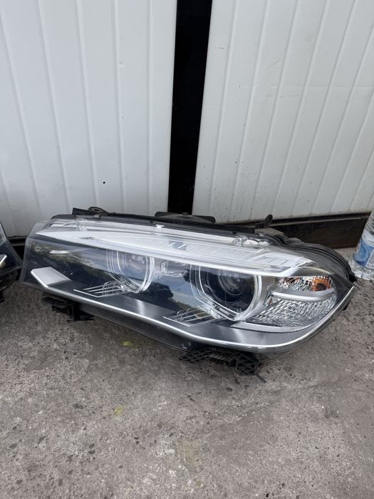 Фарове bmw f15 f16 бмв ф15 ф16 фарове ляв и десен фар ксенон