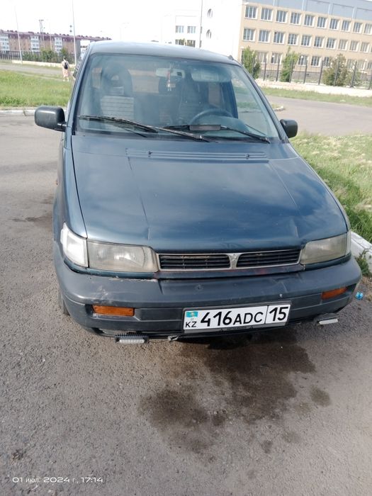 Продам машину мицубиси спейс