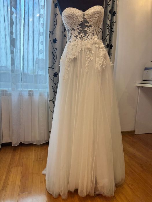 Rochie de mireasa si Voal Milla Nova