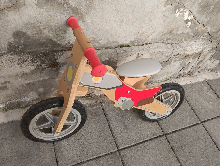 Дървено баланс колело