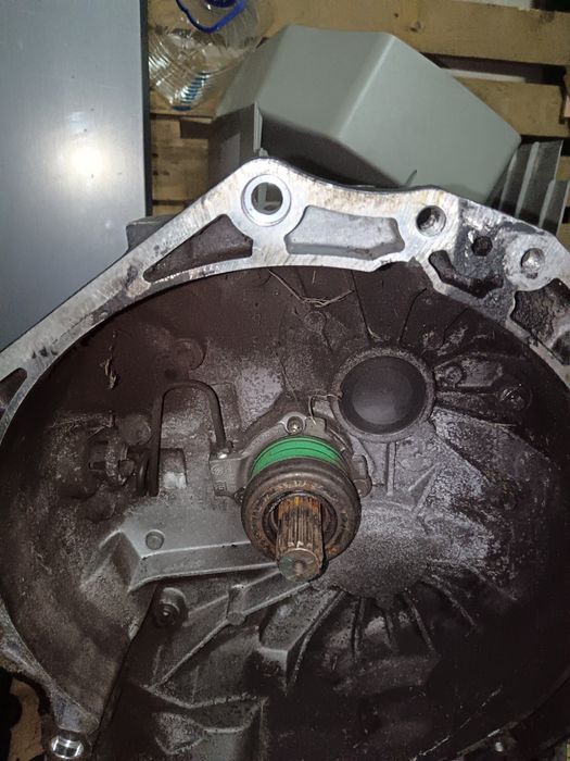 Скоростна кутия f23 за опел вектра б 2.0 101к.с