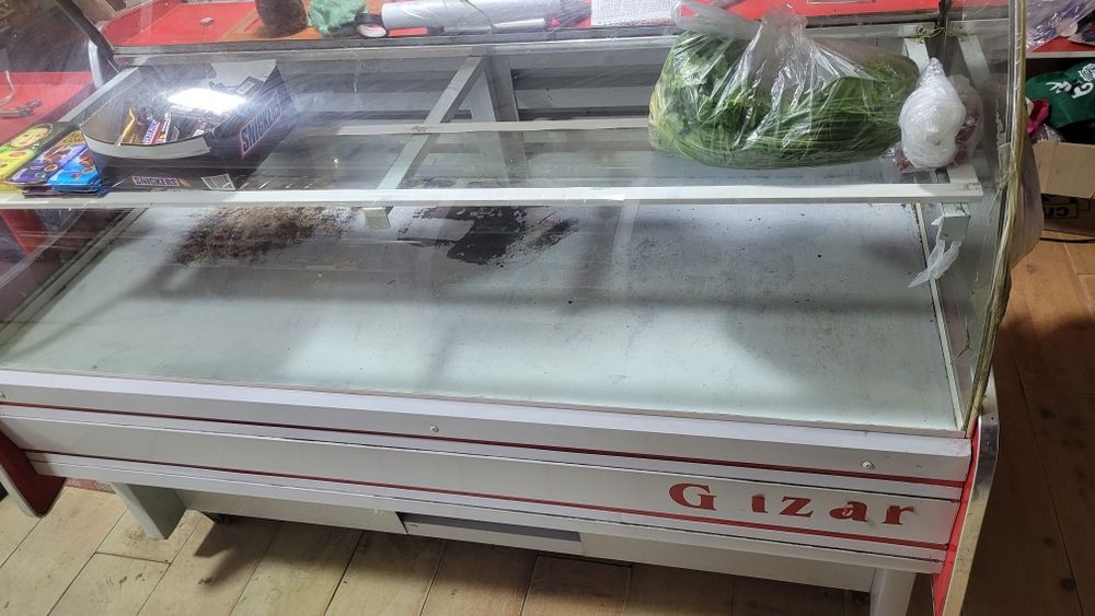 Витрина холодильник