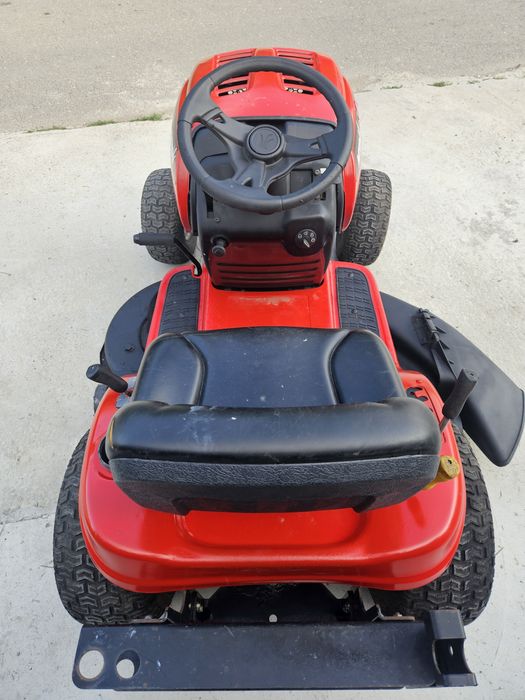 Tractoraș de tuns iarba gazon MTD 15.5 HP