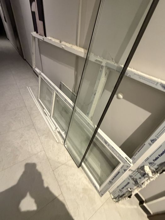 Продам двери  окна пластиковые