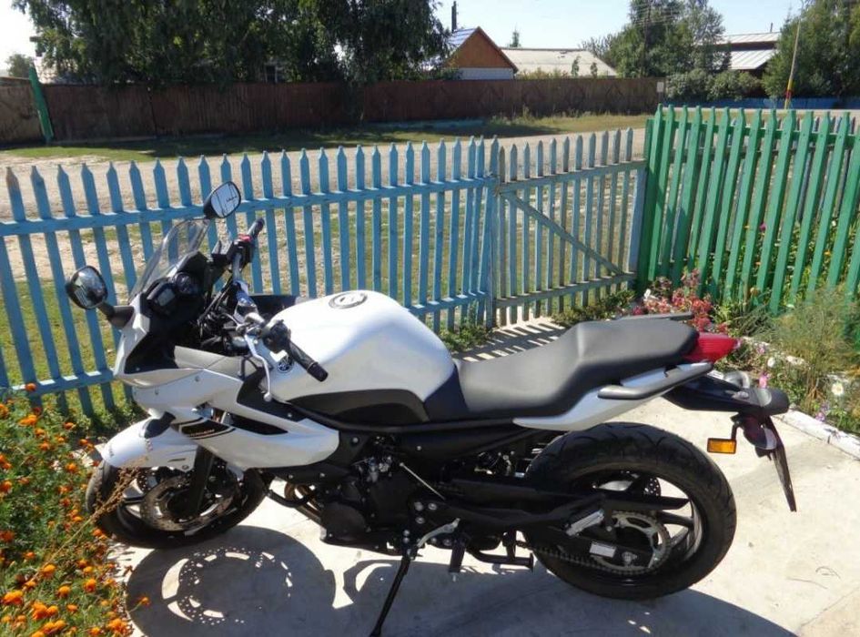 Продам мотоцикл YAMAHA XJ6SA(2013)