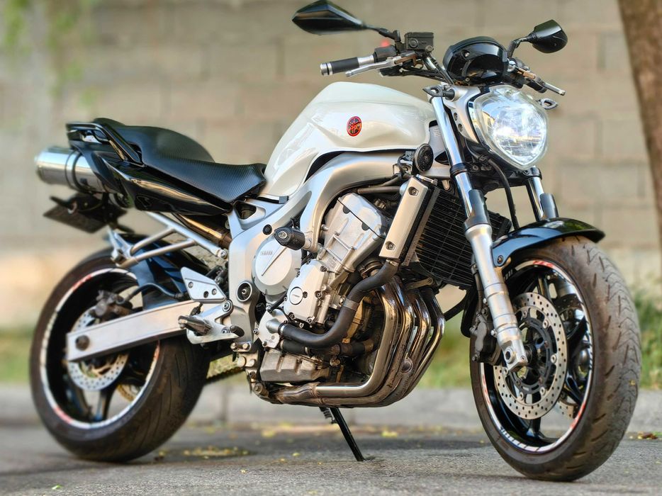 Yamaha FZ6 S2 600