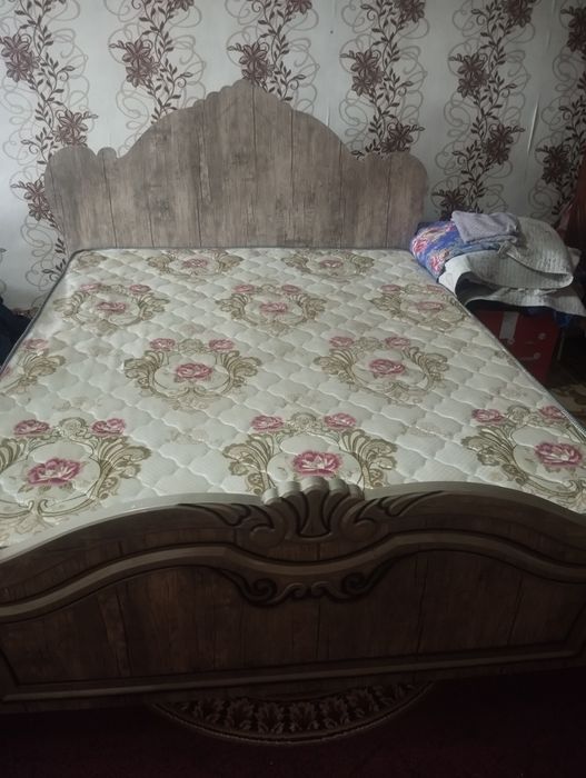 Mebel sotiladi kelishiladi