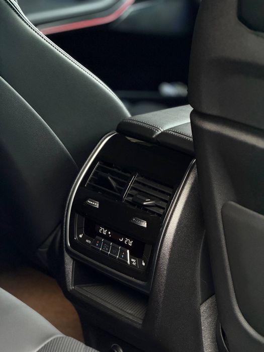 BMW X5 M60 4.4 Twin Turbo