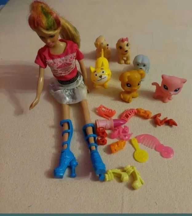 Barbie cu animăluțe și accesorii