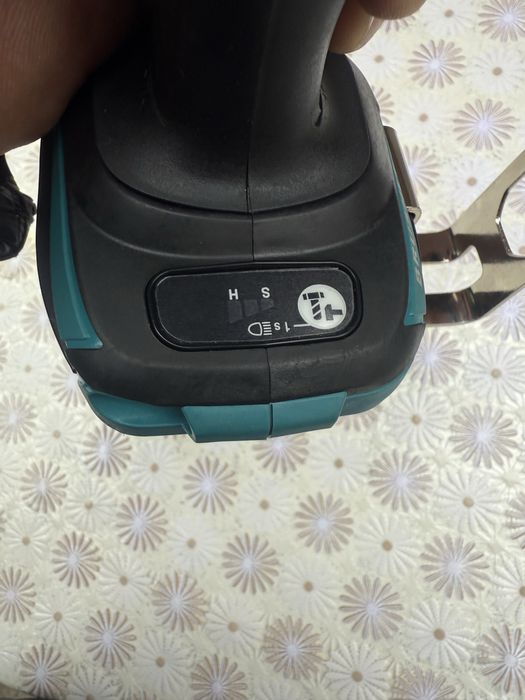 Акумулаторен гайковерт ударен MAKITA DTW1002