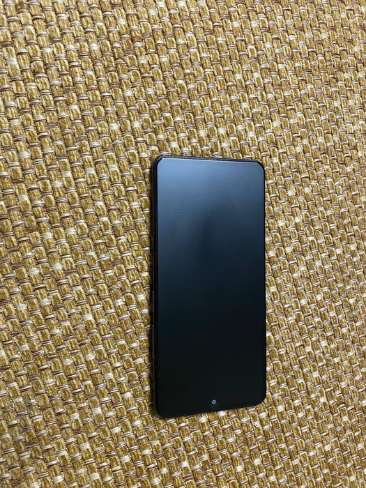 Poco F3 8/256  телефон