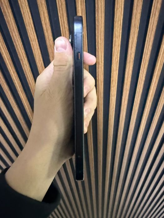 Продам iphone 15 256gb
