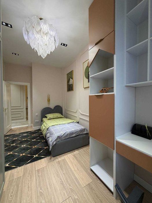 Метро Ойбек! Сдается новая 3-х комнатная квартира в центре