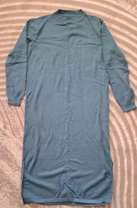 Продам два платья