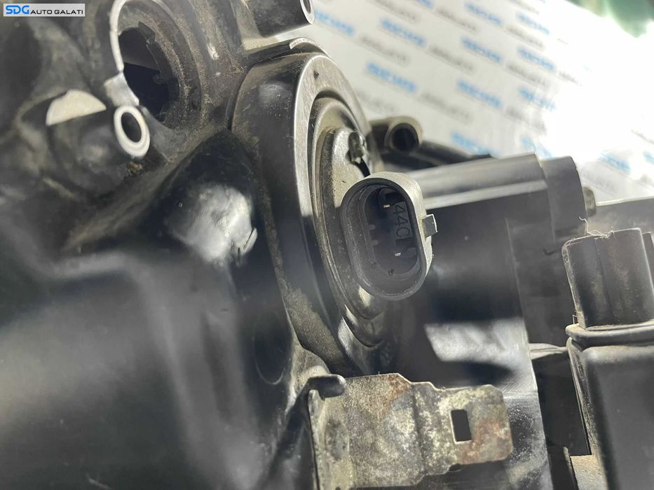 Far Dreapta cu Lupa EUROPA FARA Xenon Mazda 5 2005 - 2010 [L3949]