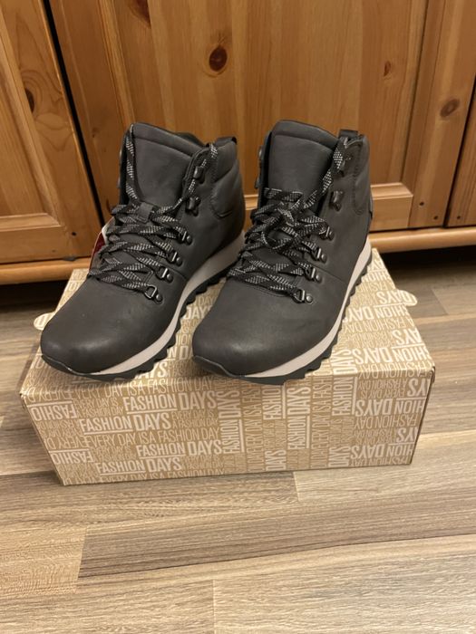 Bocanci noi Barbat Merrell