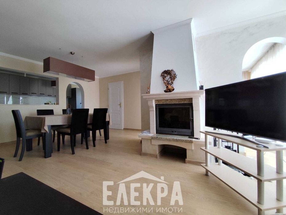 Голяма къща с басейн на 10 мин от плажовете на Бяла