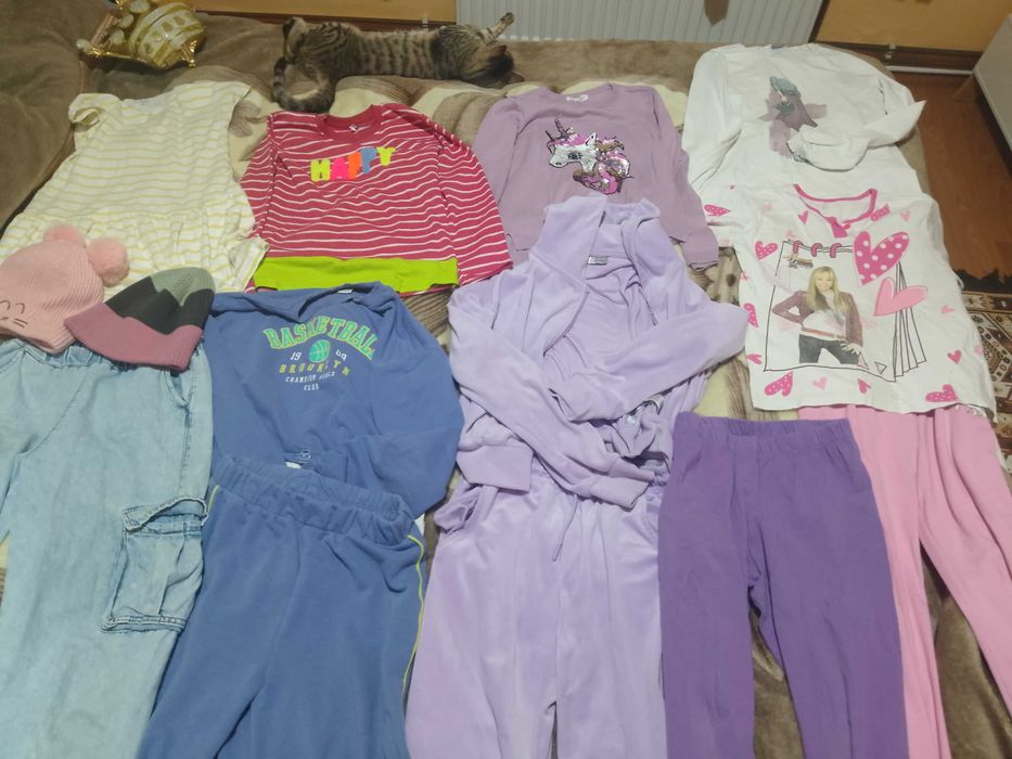 Lot haine fetiță măsură 146-152 cm