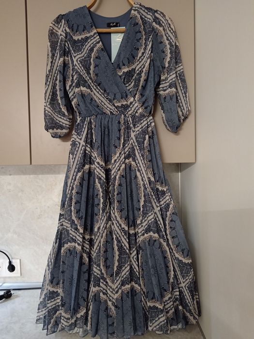 Продаю нарядные платья