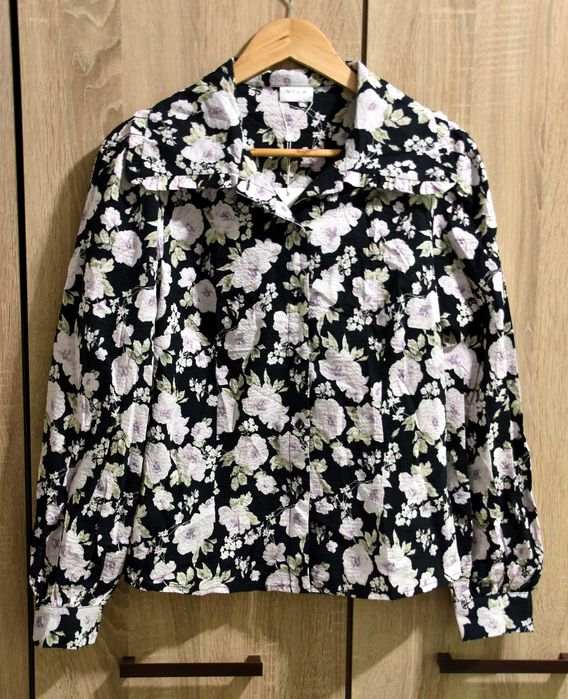 Vand camasa de dama!