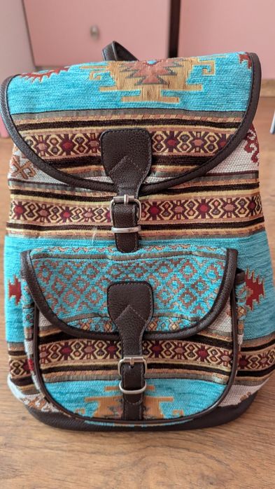 Дамска раница нова