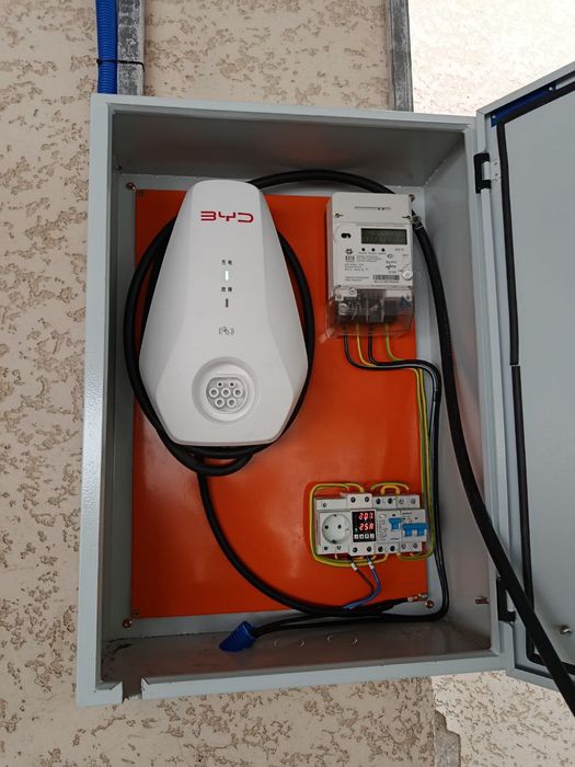 Установка зарядное устройство для Электромобилей.
7квт зарядка установ