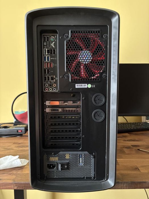 Gaming PC и монитор