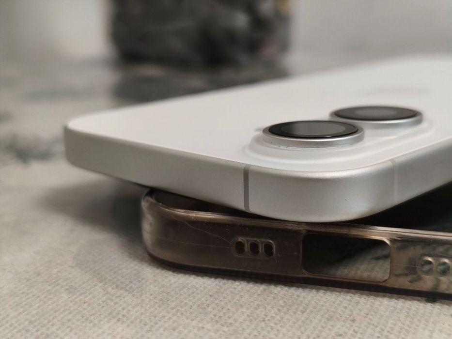 Продам iPhone 16, 256, 100%