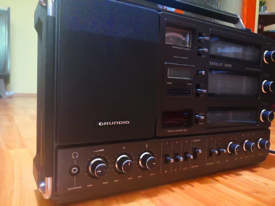 Radio Grundig satellit 3400 profesional