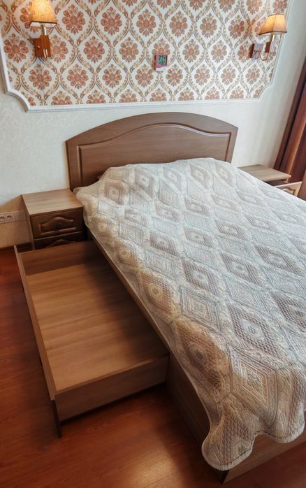 Спальный гарнитур