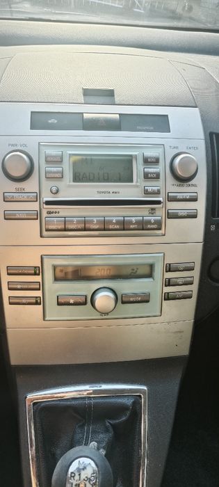 Тойота Корола версо