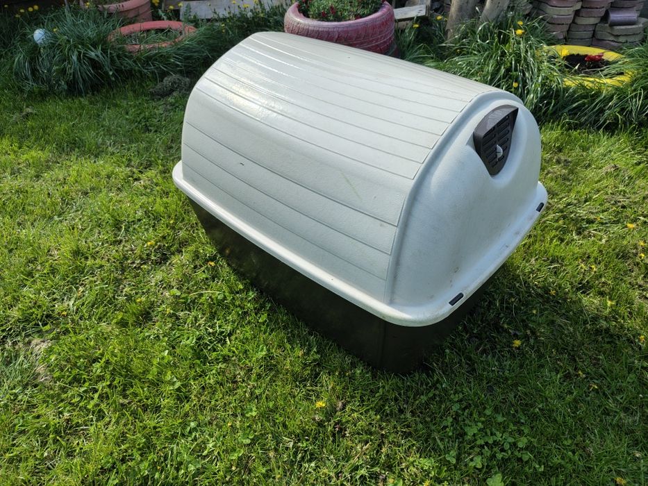 Căsuța pentru câini 400 lei