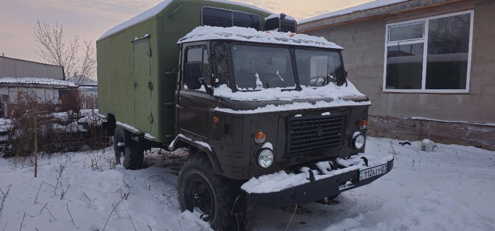 ГАЗ 66 с кунгом.