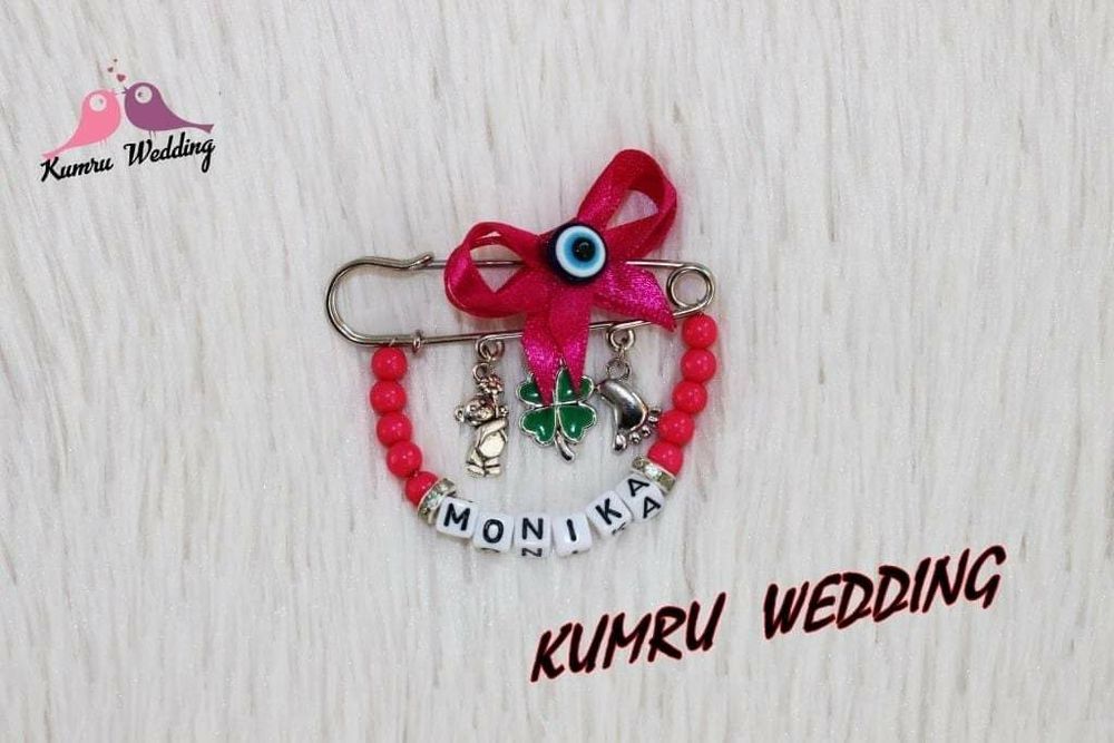 Булавочки - бижу за бебе против уроки