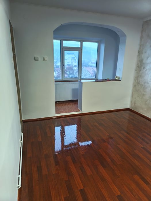 De închiriat garsonieră