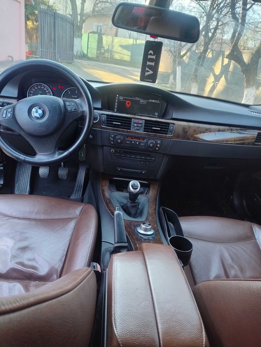 Vând bmw 320d in stare perfecta fara probleme