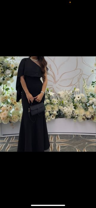 Продаю чёрное платье