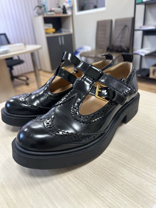 Пролетни обувки Зара